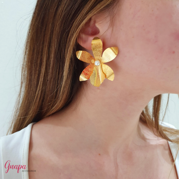 Aretes Flor Bronce con baño de Oro