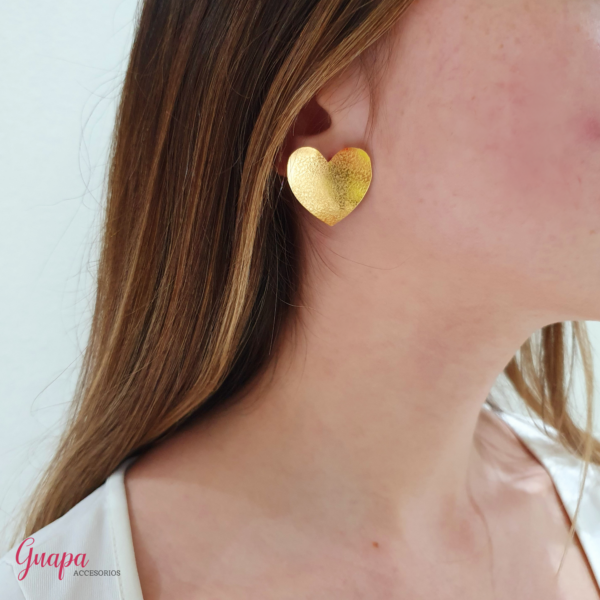 Aretes Corazón Bronce con baño de Oro