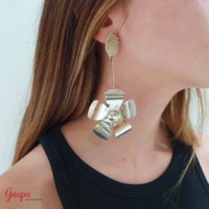 Aretes Flor Bronce con baño de Níquel
