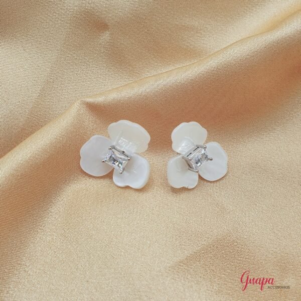 Aretes Flor Doble uso Acrilicos