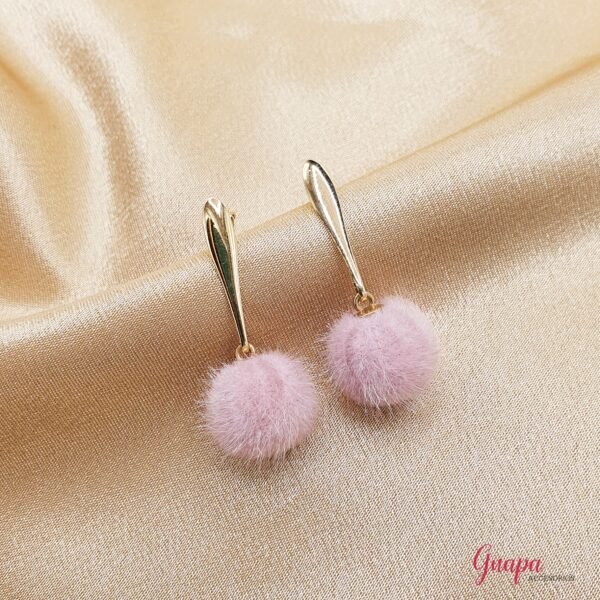 Aretes Ponpon