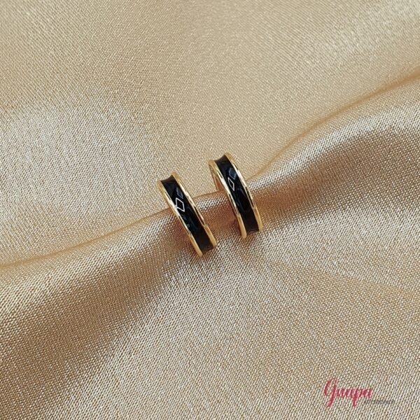 Earcuffs