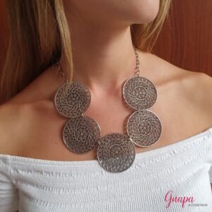 Collar Metálico Plateado