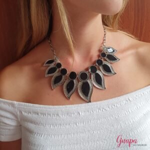Collar Metálico Plateado