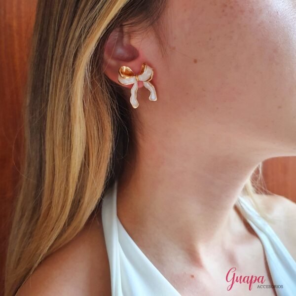Aretes Lazo