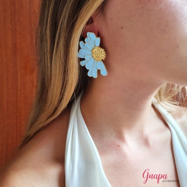Aretes Media Flor