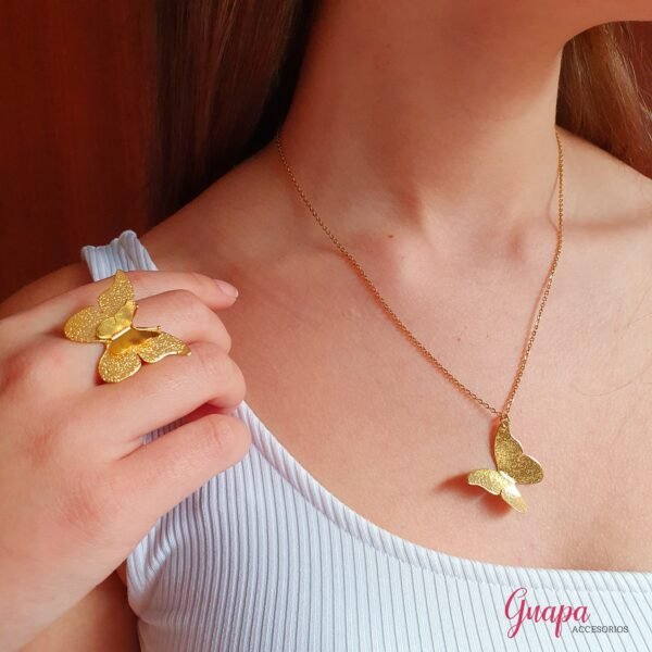 Juego Cadena, Dije & Aretes en Bronce con baño de Oro