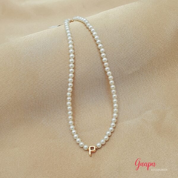 Collar Perlas con Inicial P