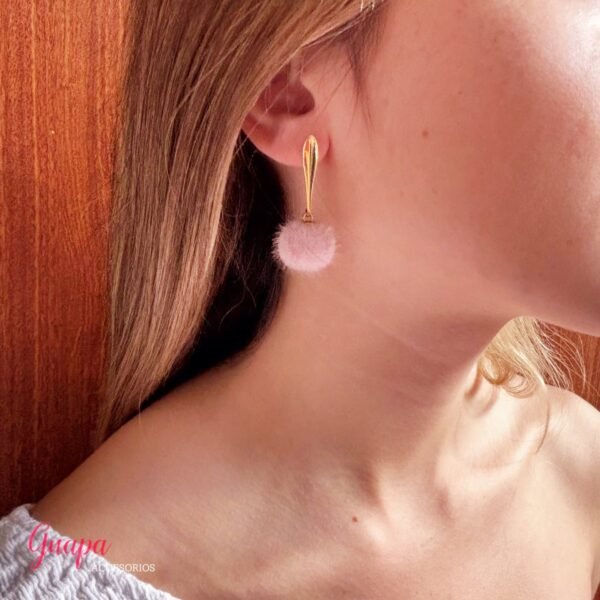 Aretes Ponpon