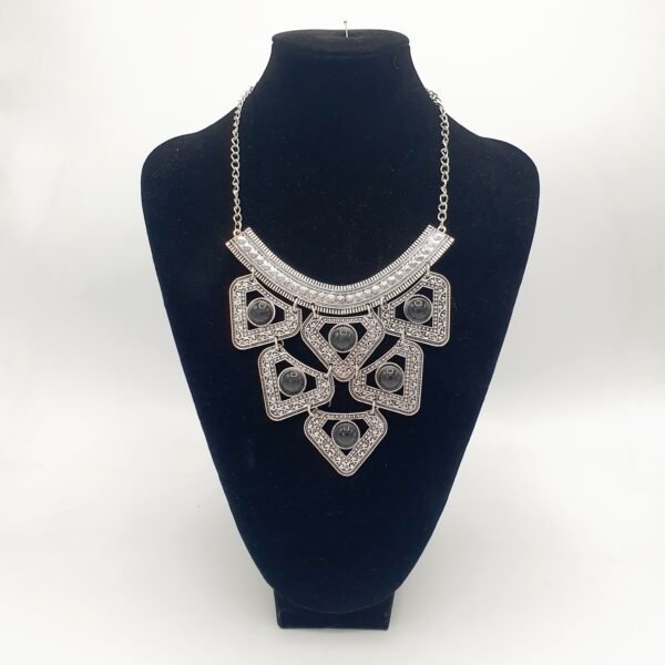 Collar Metálico Plateado