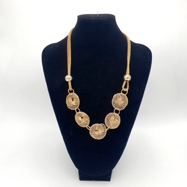 Collar Metálico Dorado