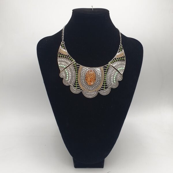 Collar Metálico Plateado