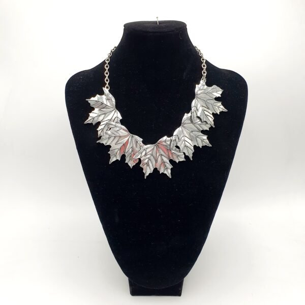 Collar Metálico Plateado