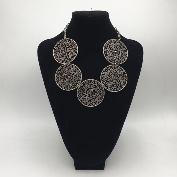 Collar Metálico Plateado