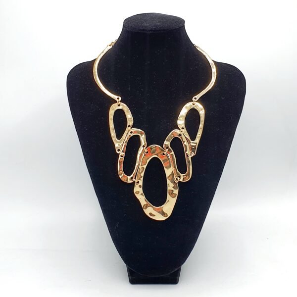 Collar Metálico Dorado