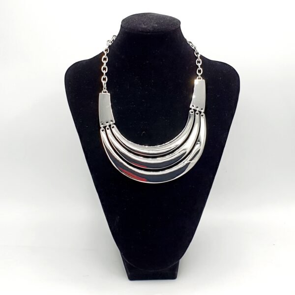 Collar Metálico Plateado