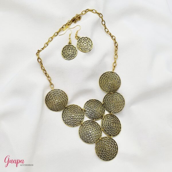 Collar Metálico Dorado
