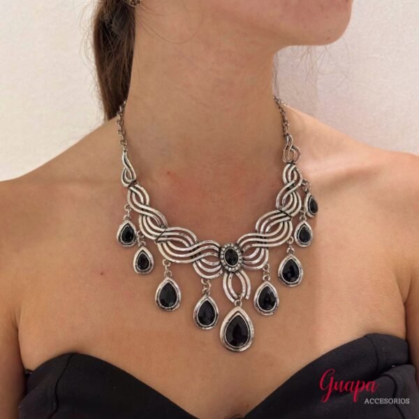 Collar Metálico Plateado Envejecido