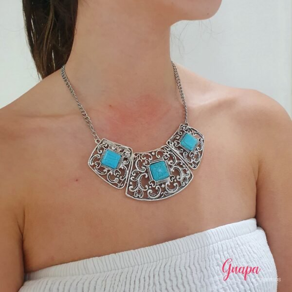 Collar Metálico Plateado