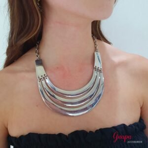 Collar Metálico Plateado