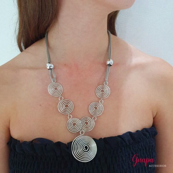 Collar Metálico Plateado