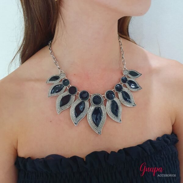 Collar Metálico Plateado