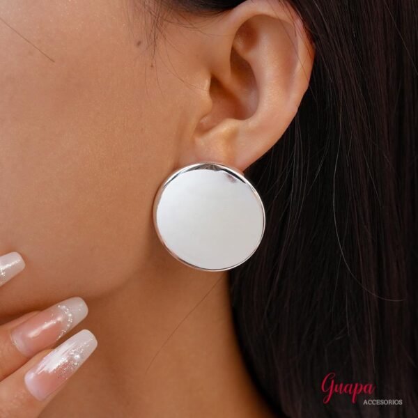 Photo_1759782618137 Aretes Botón Fantasía
