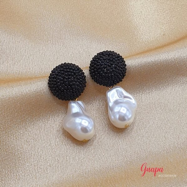 Aretes Black & White Perlas